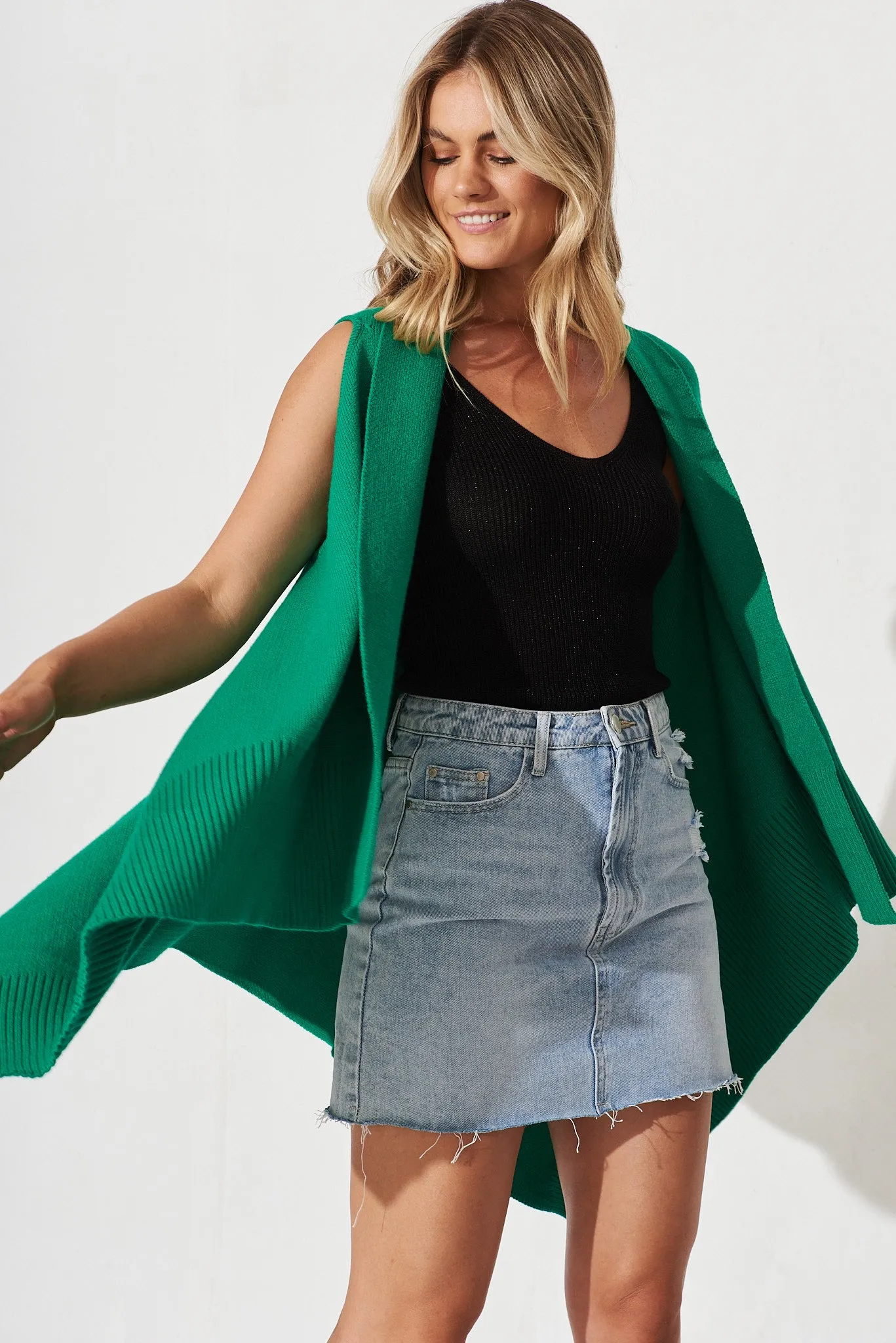 Arlesey Knit Cardigan In Emerald Wool Blend