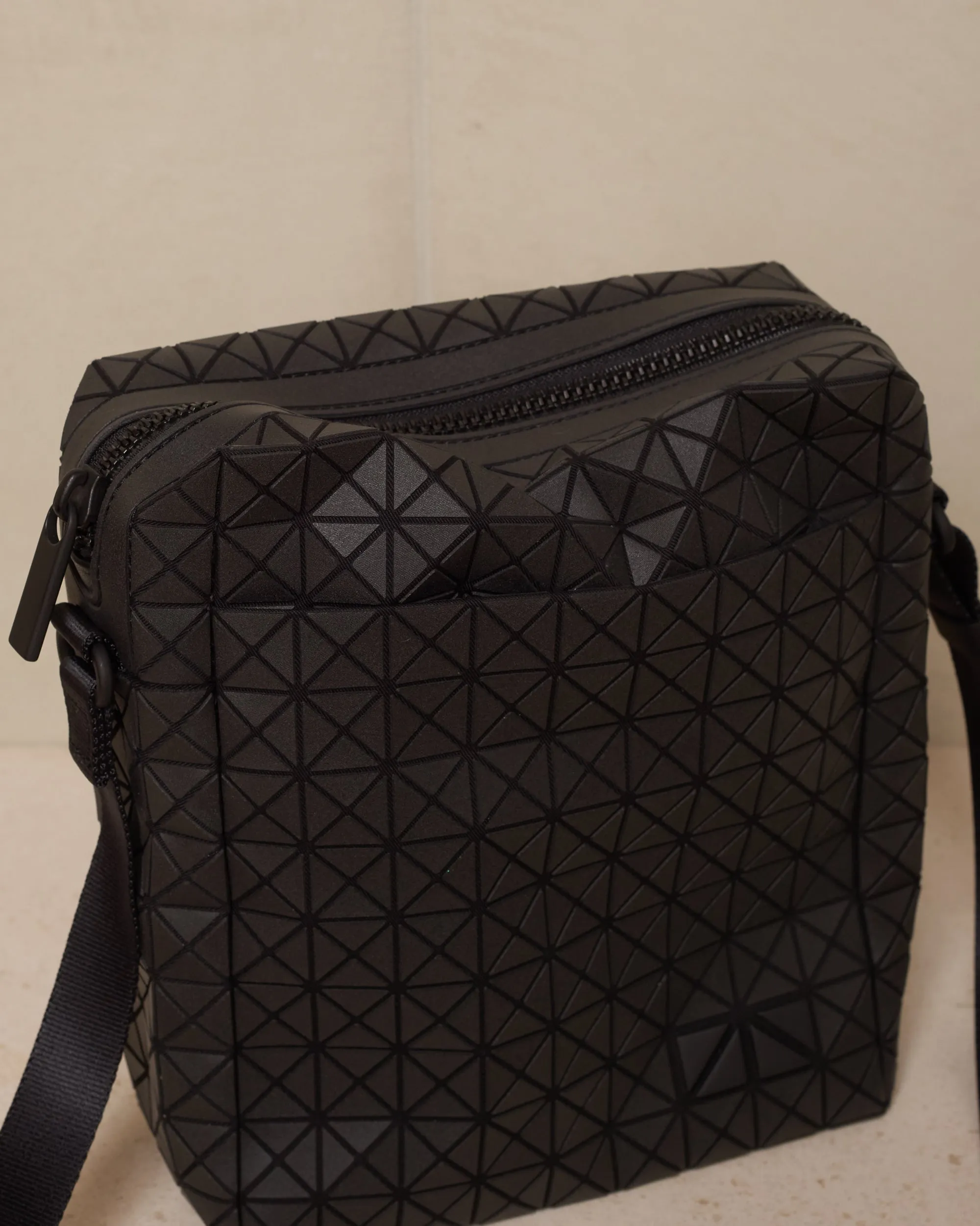 Black Easy Voyager Bag