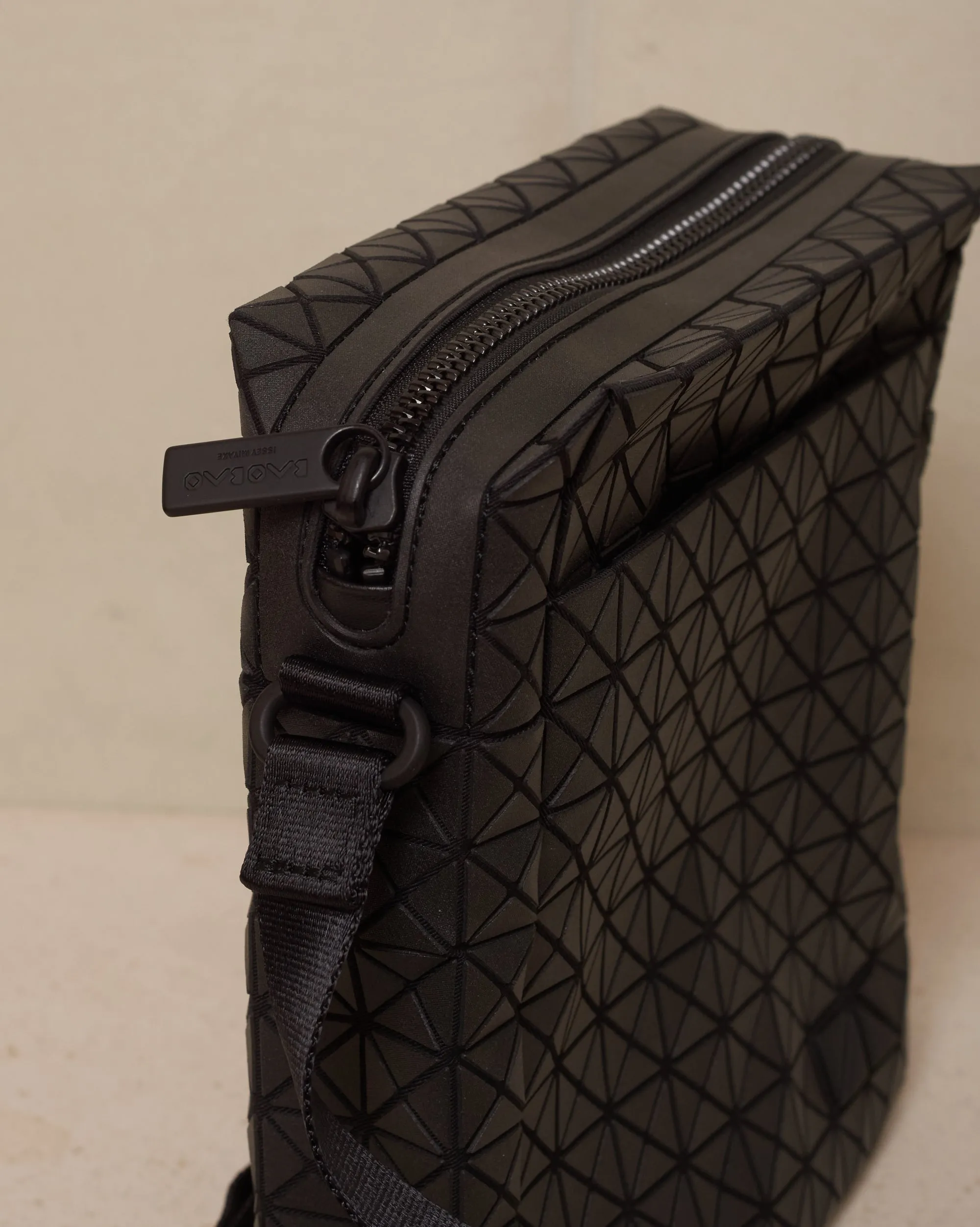 Black Easy Voyager Bag