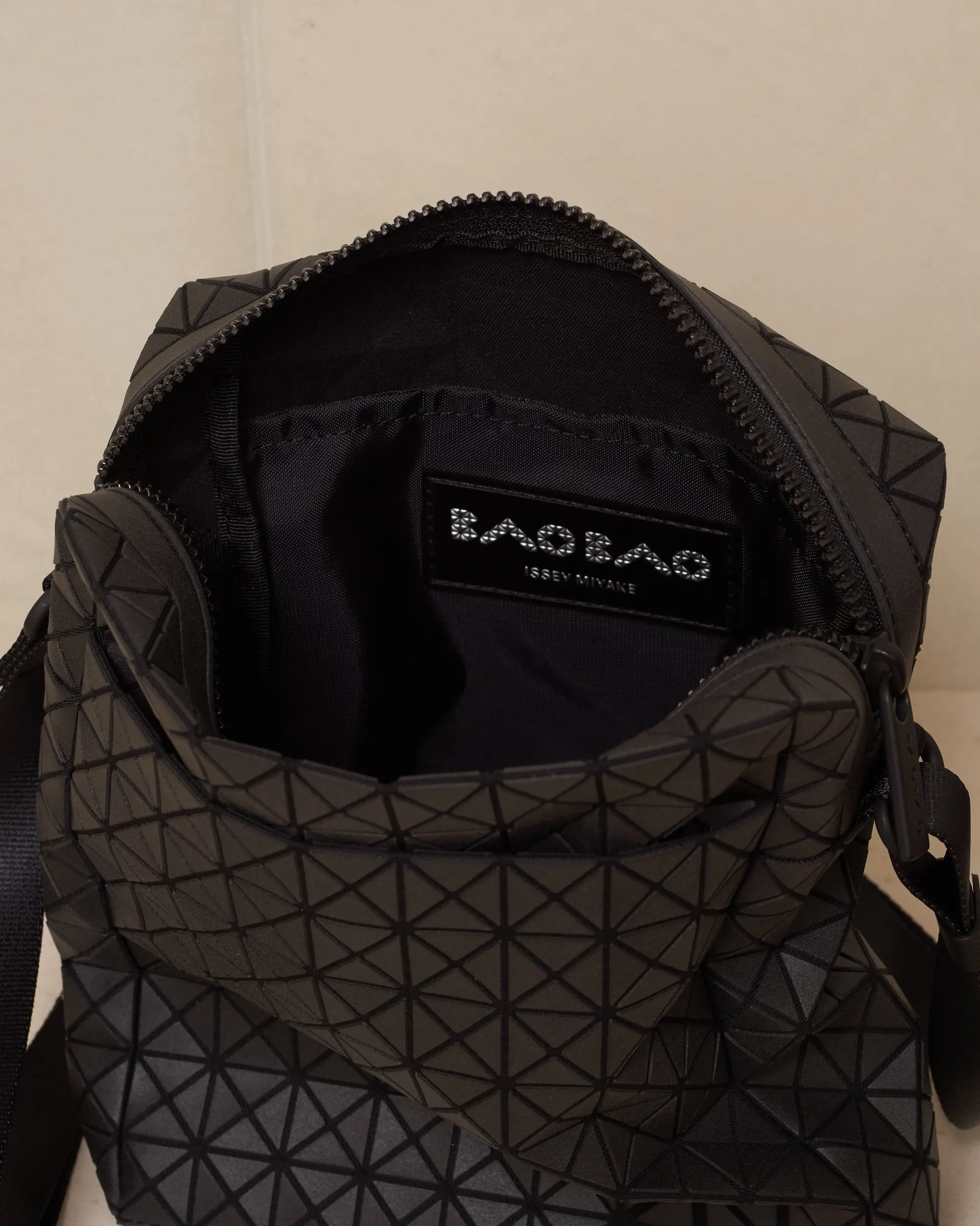 Black Easy Voyager Bag