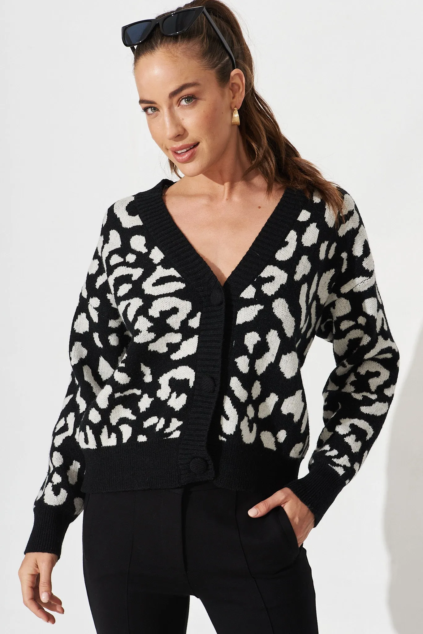 Finsbury Knit Cardigan In Black With White Leopard Wool Blend