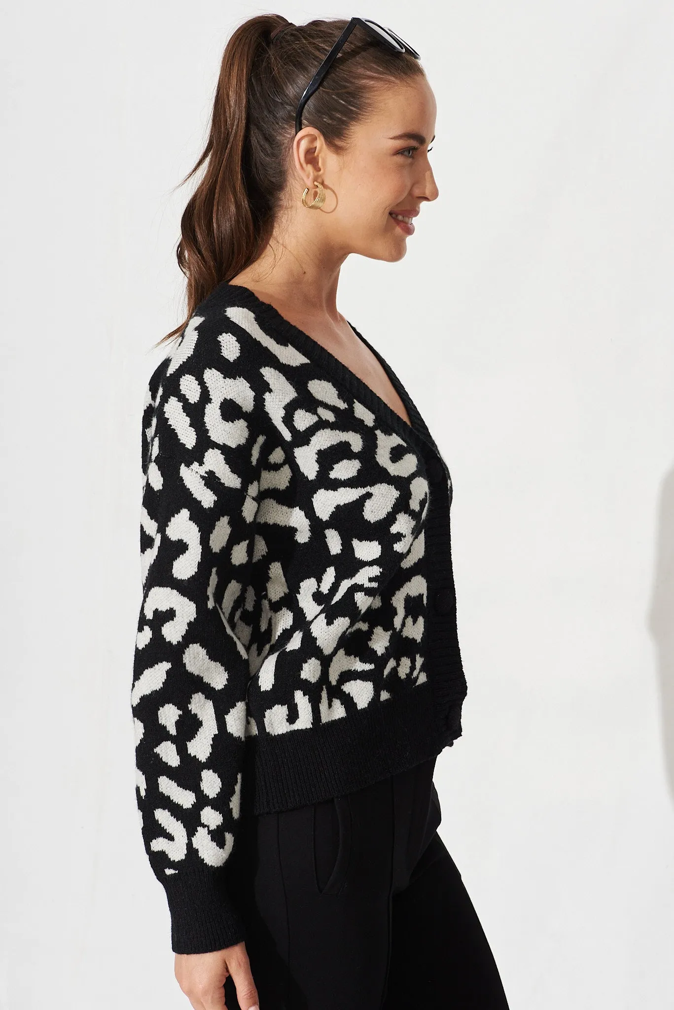 Finsbury Knit Cardigan In Black With White Leopard Wool Blend