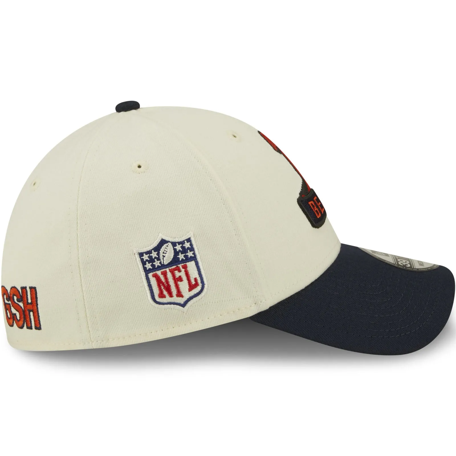 New Era Chicago Bears NFL 2022 Sideline 39THIRTY Baseball Cap - Cream