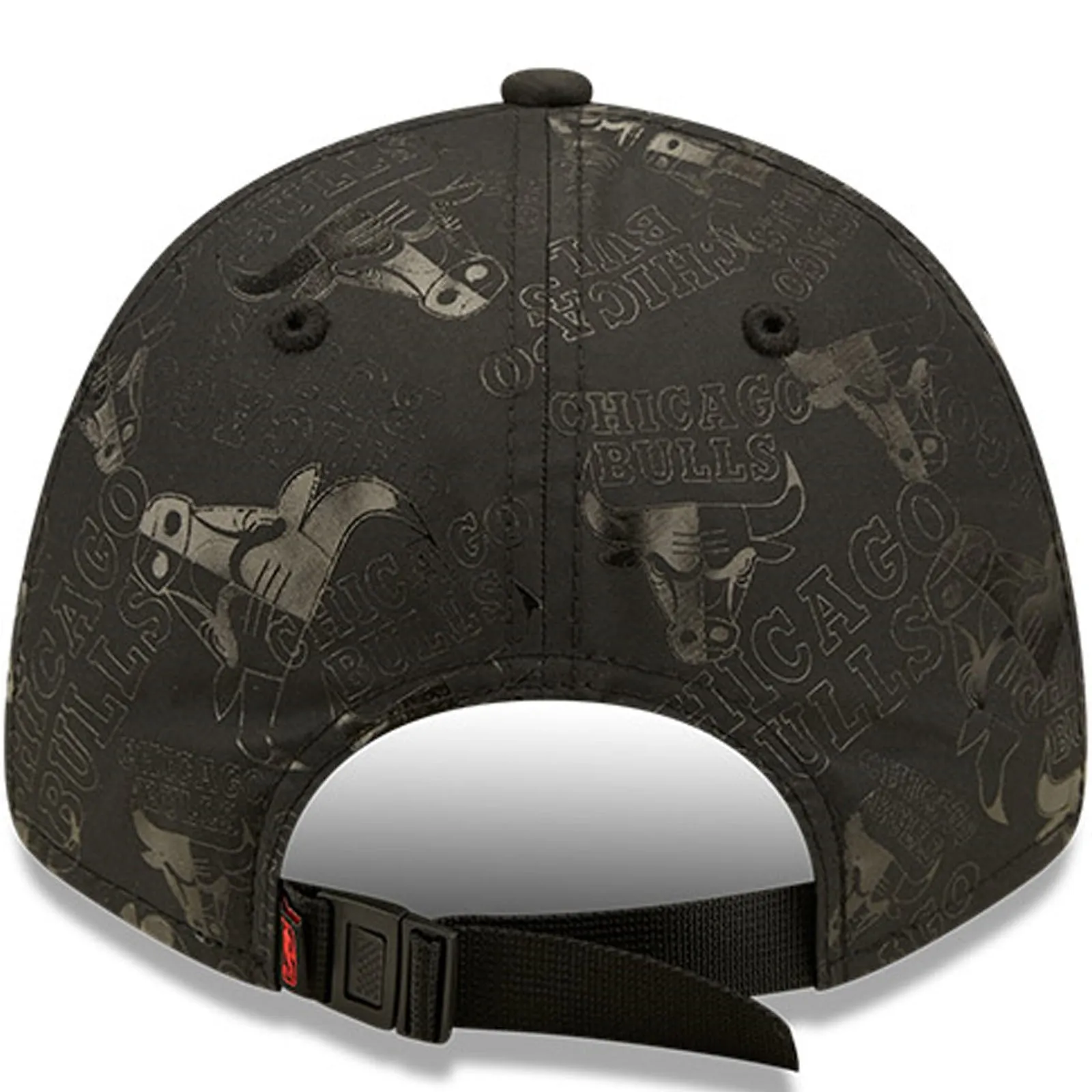 New Era Mens Chicago Bulls 9FORTY NBA Half Monogram Baseball Cap - Black