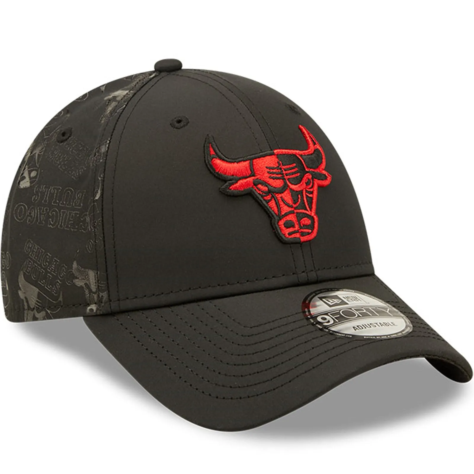 New Era Mens Chicago Bulls 9FORTY NBA Half Monogram Baseball Cap - Black