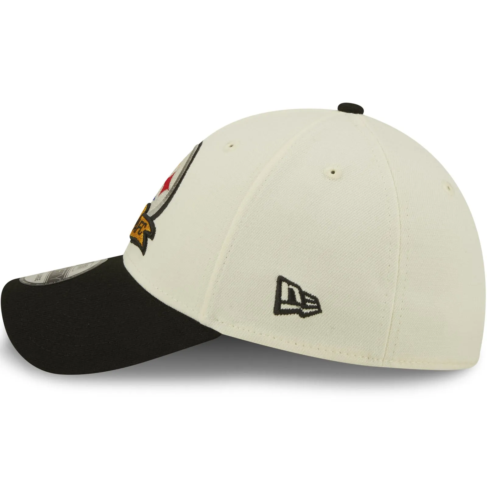 New Era Pittsburgh Steelers NFL 2022 Sideline 39THIRTY Baseball Cap - Cream