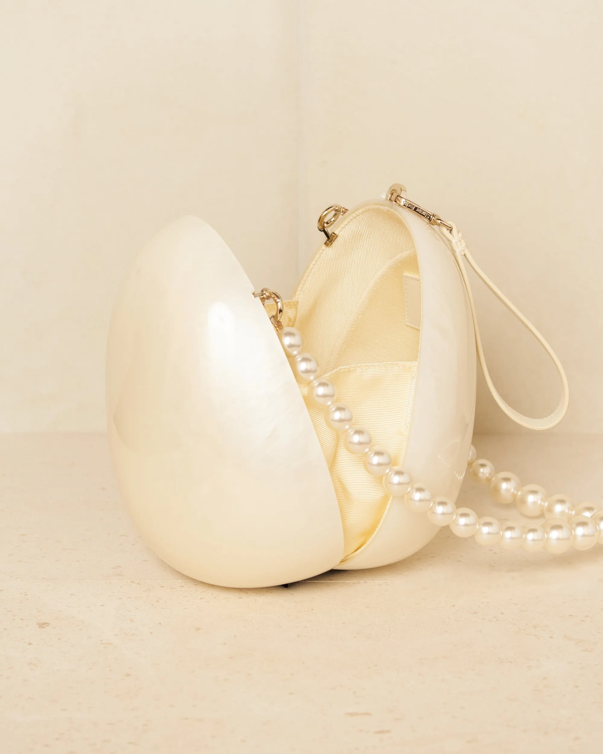 Pearl Egg Bag