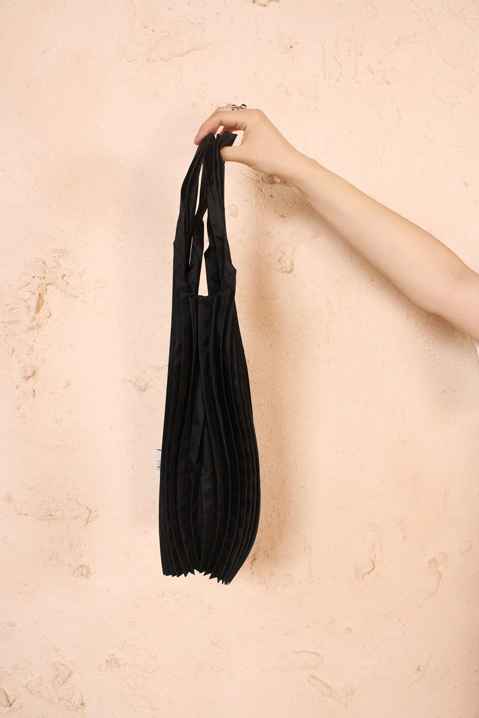 Pot Pleats Bag Black