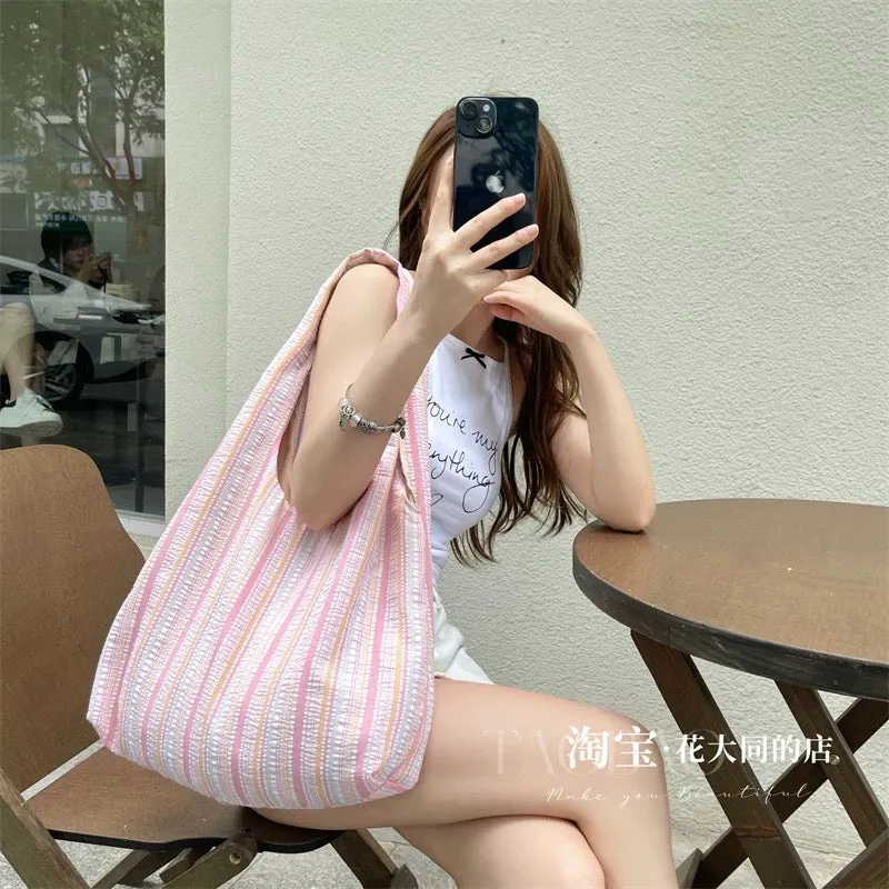 Summer new simple striped school bag Korean style girl lightweight large capacity portable shoulder bag college student commutin