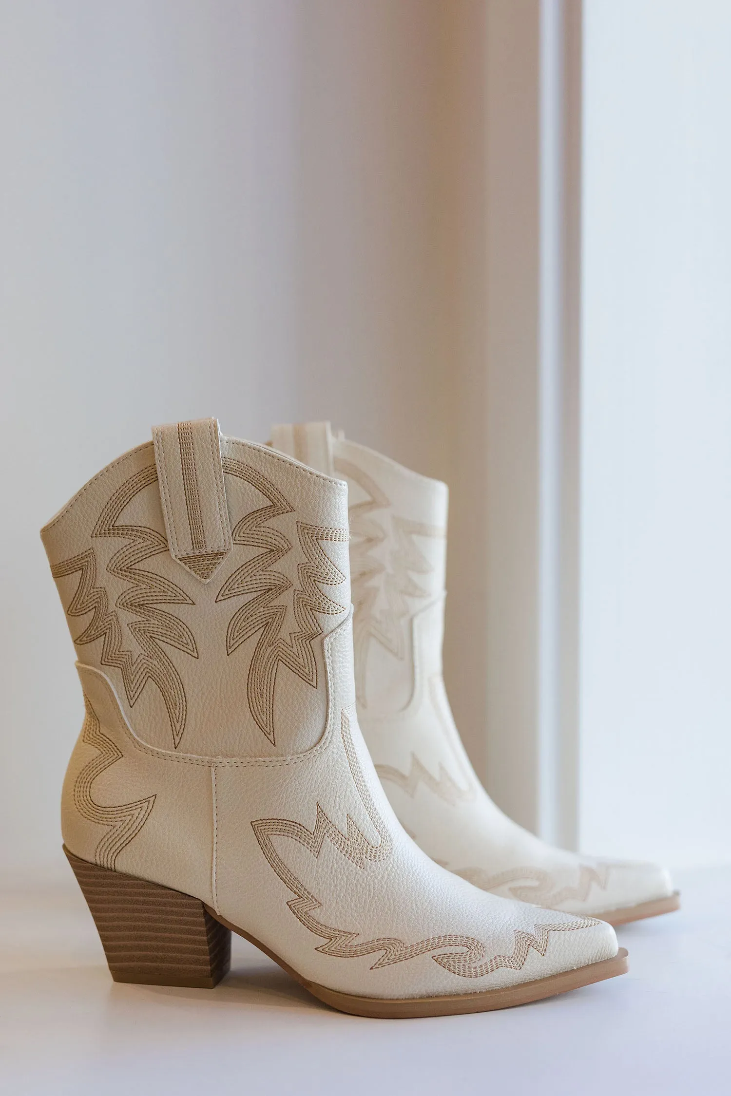 The Nantes Embroidered Cowboy Boots